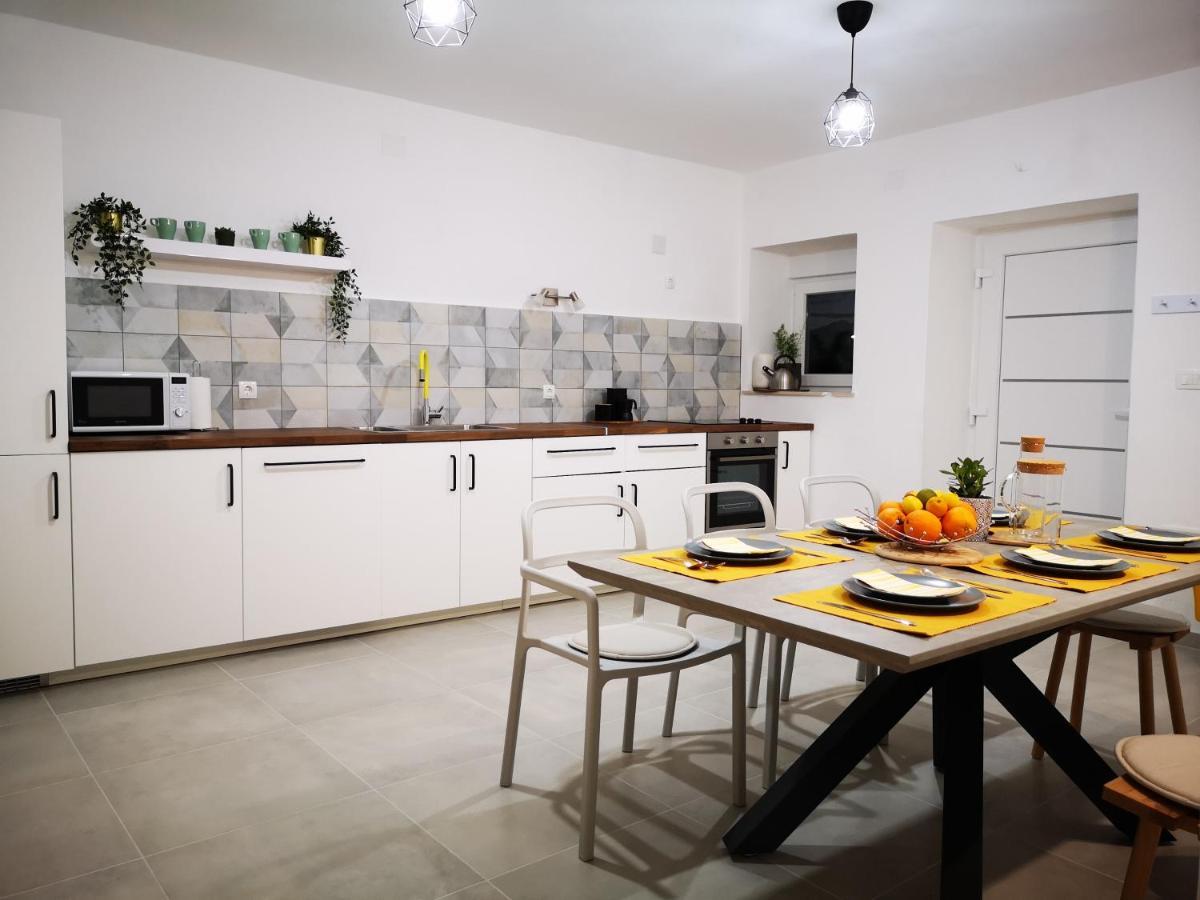 Apartment Sunrise, Coastal Istra, Pula Duga Uvala Pavicini Exteriör bild