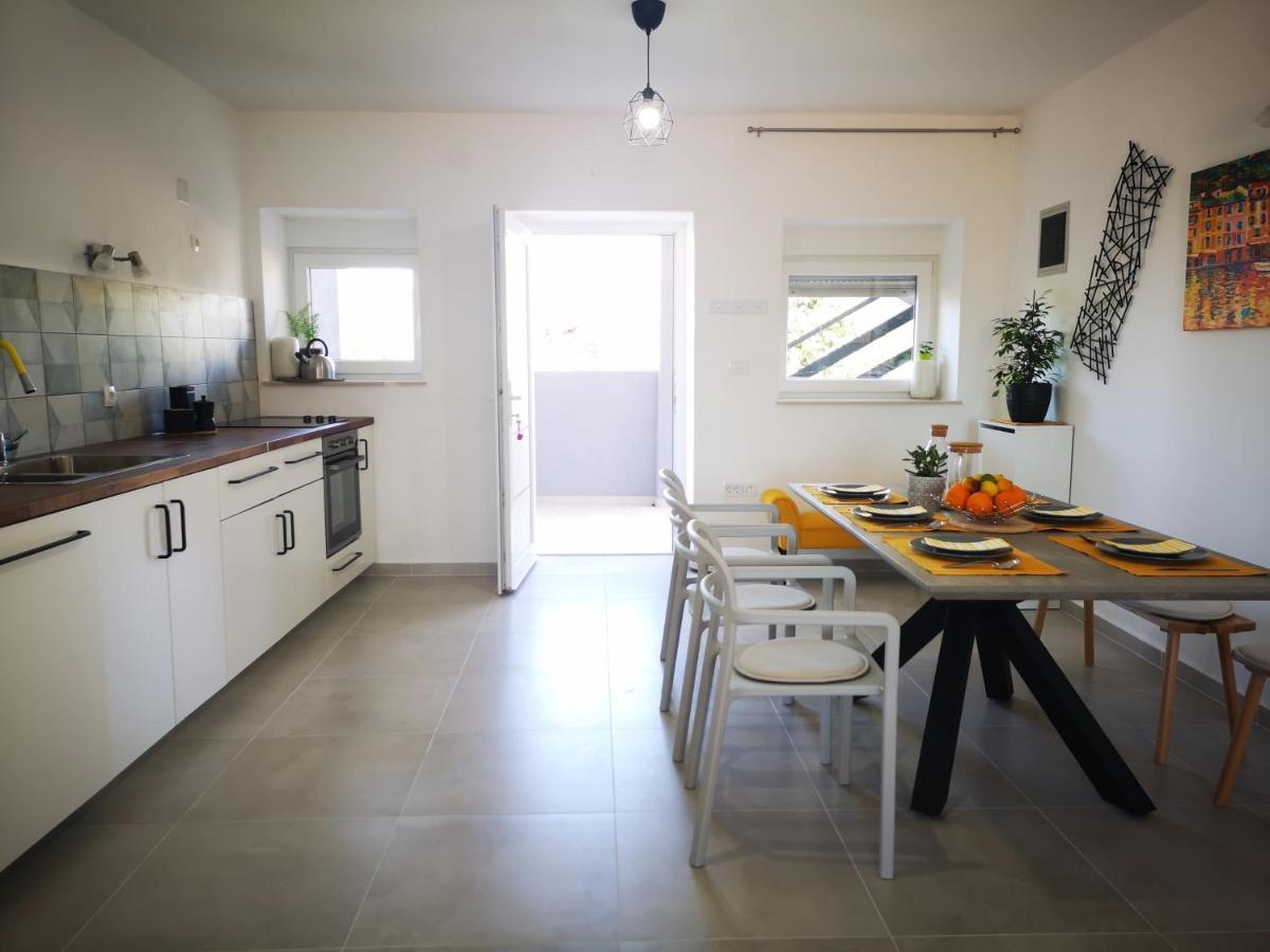 Apartment Sunrise, Coastal Istra, Pula Duga Uvala Pavicini Exteriör bild